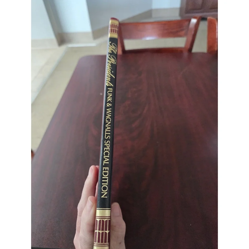 The Presidents Funk & Wagnalls Special Edition 1993 US History Reference (16-7)